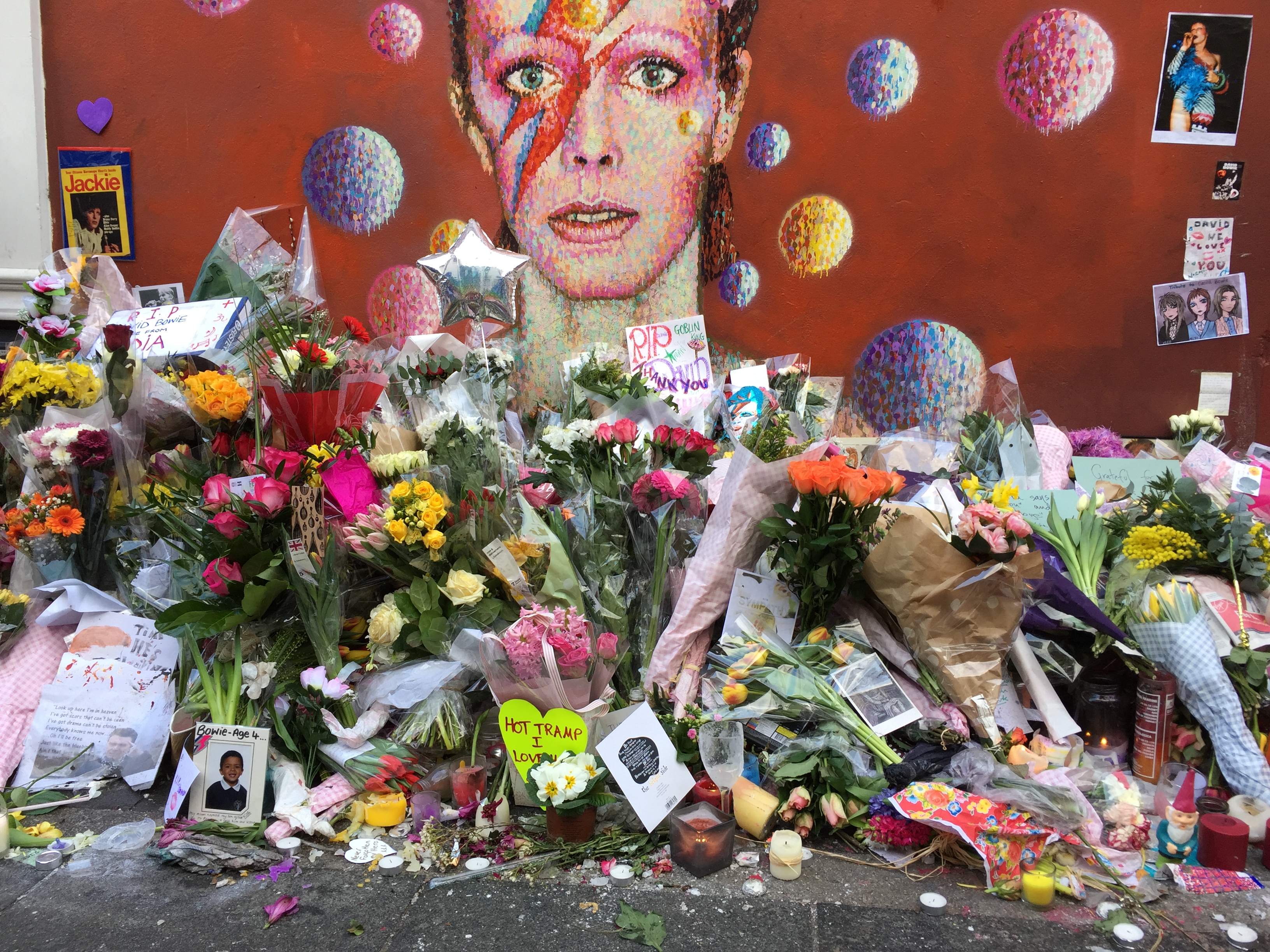 Bowie tribute in Brixton